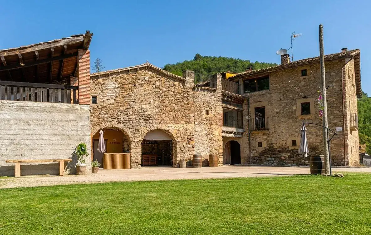 Placa de la masía Mas Vall-Llovera